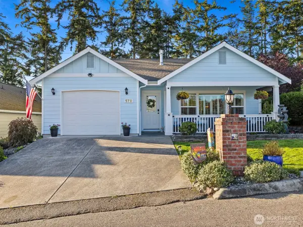 179 NW 12th Court, Oak Harbor, WA 98277