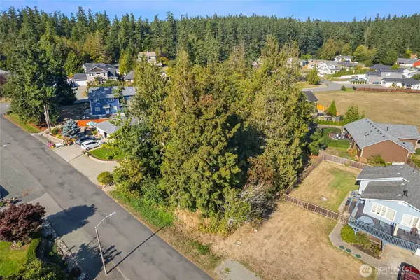 24 Malabar Drive #24, Camano Island, WA 98282