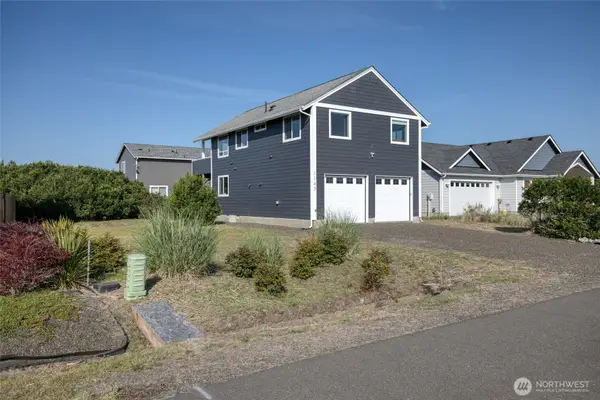 1143 Greenview Avenue Sw, Ocean Shores, WA 98569