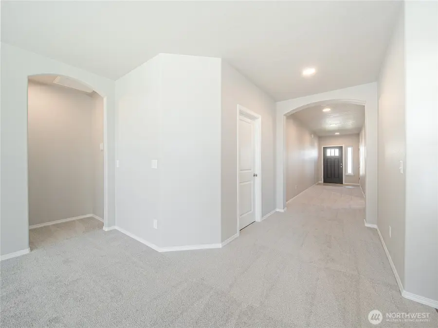 1129 Windrose Drive, Moses Lake, WA 98837 - Image #2