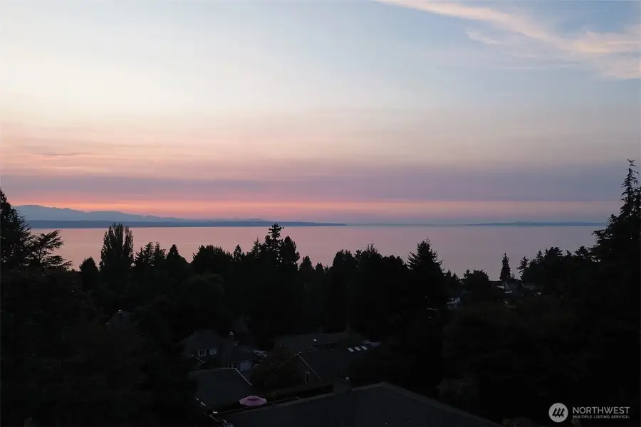 192 Olympic View Drive, Edmonds, WA 98020 - Image #2