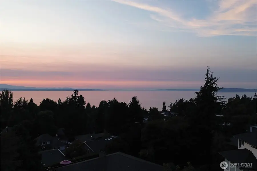 192 Olympic View Drive, Edmonds, WA 98020 - Image #3
