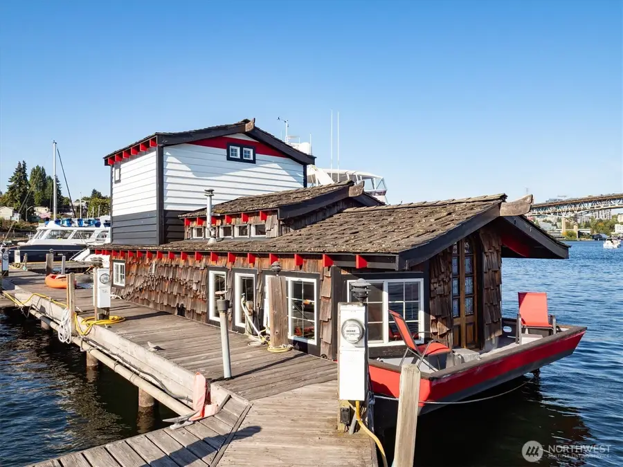 2401 N Northlake Way #L6, Seattle, WA 98103 - Image #3