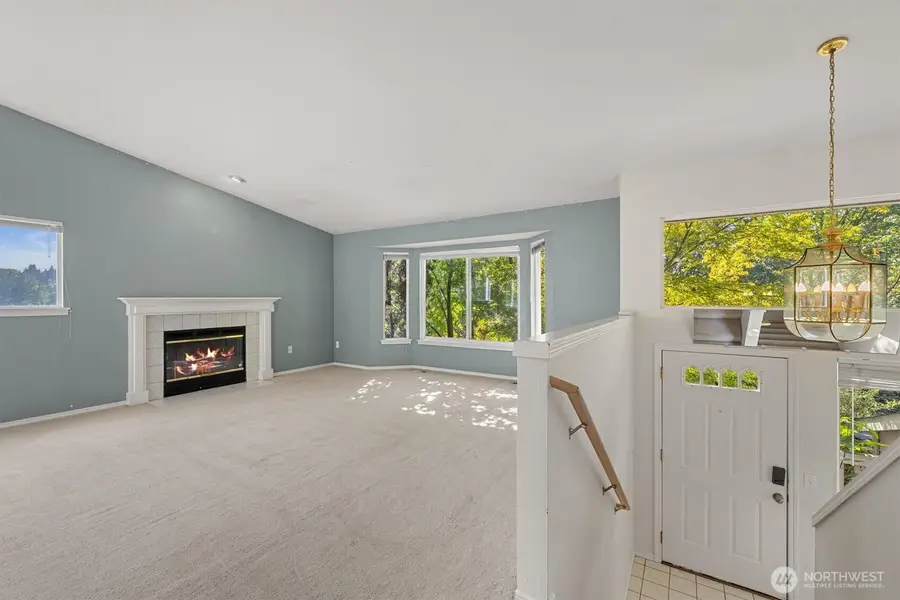 2320 NE 102nd Street, Seattle, WA 98125 - Image #2