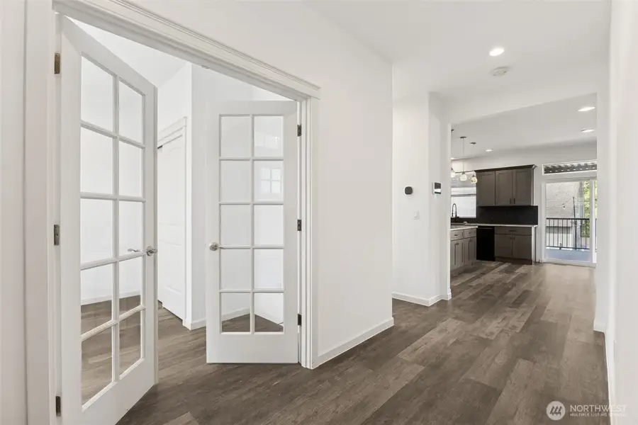 27037 NE 29th Place, Redmond, WA 98053 - Image #2