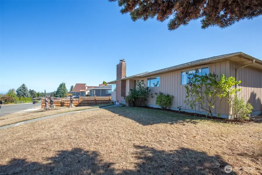 124 Fogarty Avenue, Port Angeles, WA 98362 - Image #3