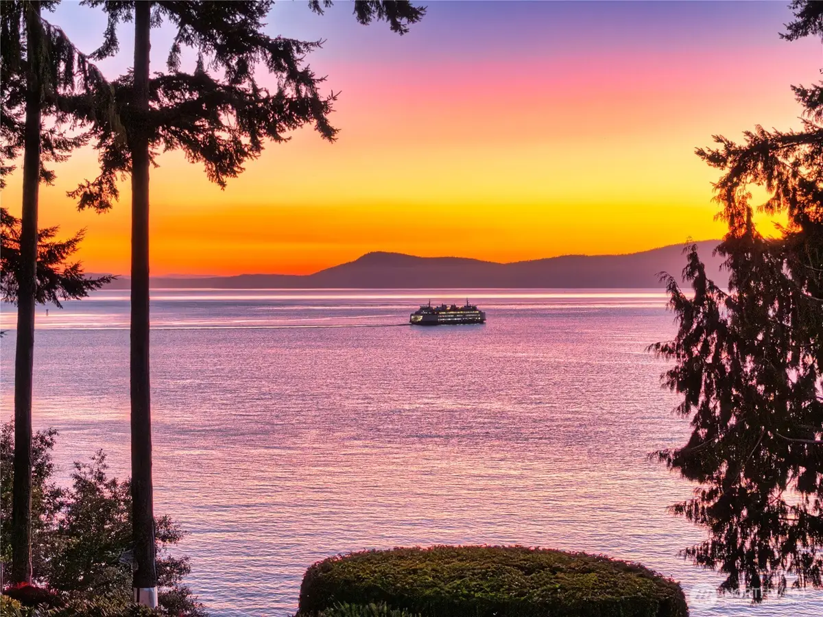 4002 Oakes Avenue, Anacortes, WA 98221 - Image #1