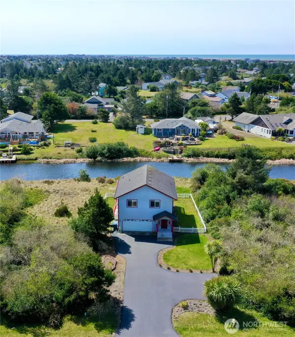 189 N Razor Clam Drive Sw, Ocean Shores, WA 98569