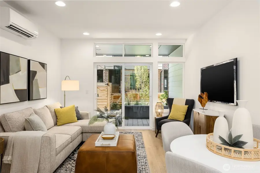 8333 12th Avenue Nw, Seattle, WA 98117 - Image #2