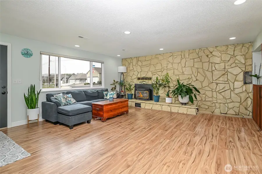 201 S 66th Avenue, Yakima, WA 98908 - Image #3