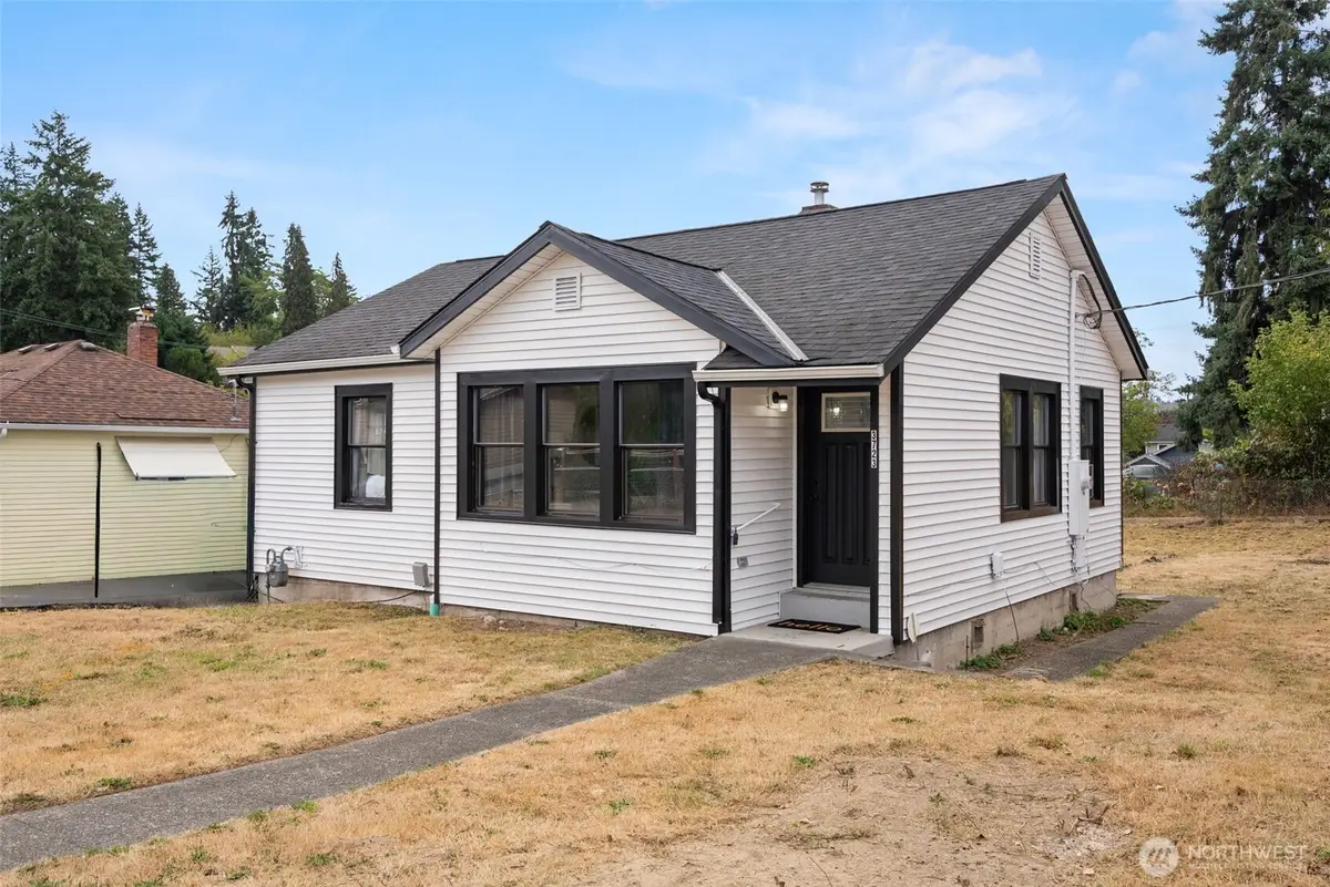 3723 W D Street, Bremerton, WA 98312 - Image #1
