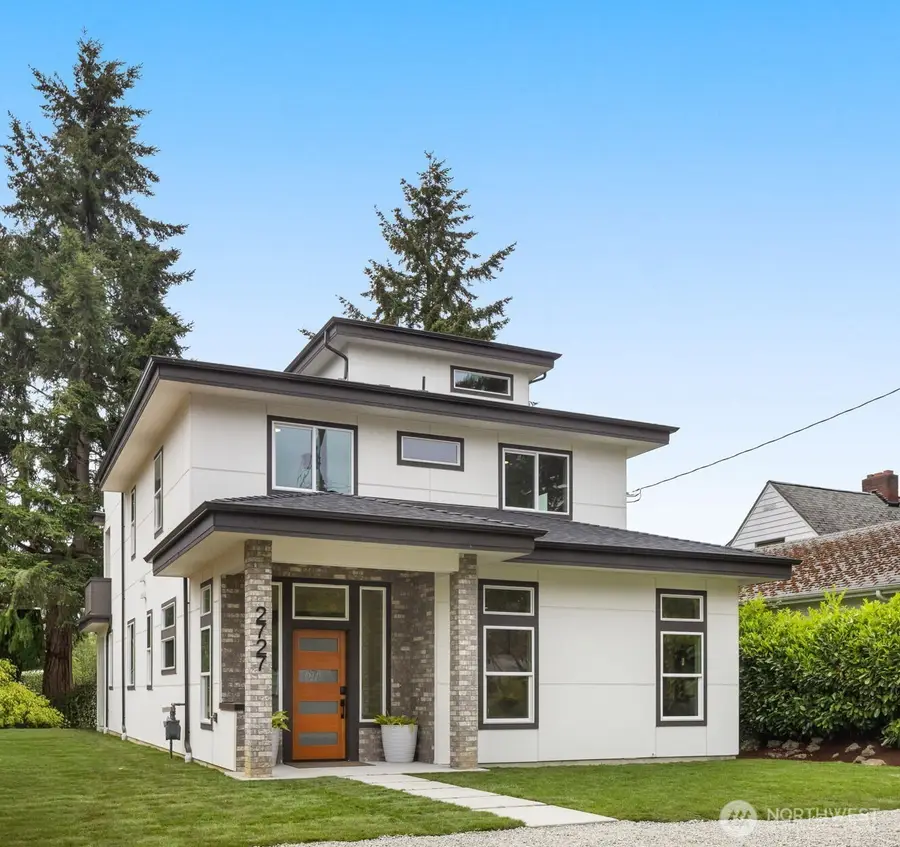 2727 50th Avenue Sw, Seattle, WA 98116 - Image #2