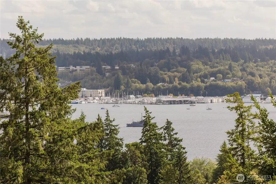 1210 Daniels Avenue, Bremerton, WA 98312 - Image #2