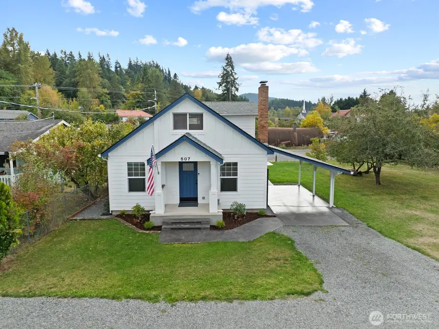 507 Center St W, Eatonville, WA 98328 - Image #2