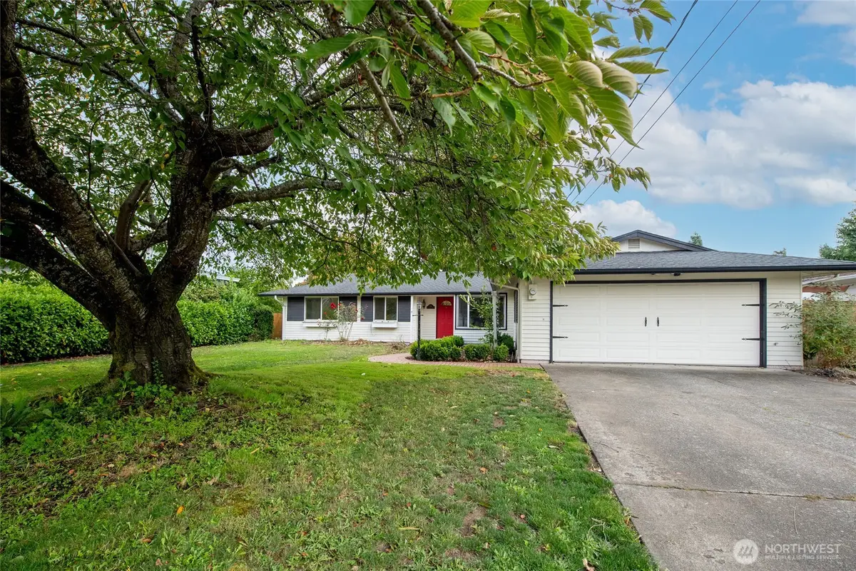 1919 Clovercrest Street, Enumclaw, WA 98022 - Image #1