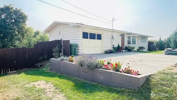 1162 3rd Avenue N, Okanogan, WA 98840