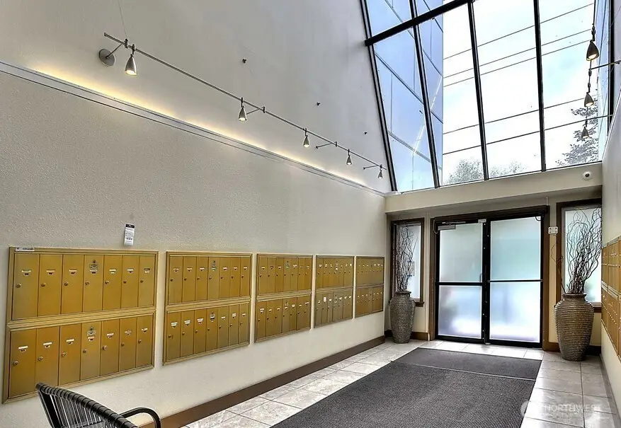 10501 8th Avenue Ne #115, Seattle, WA 98125 - Image #2