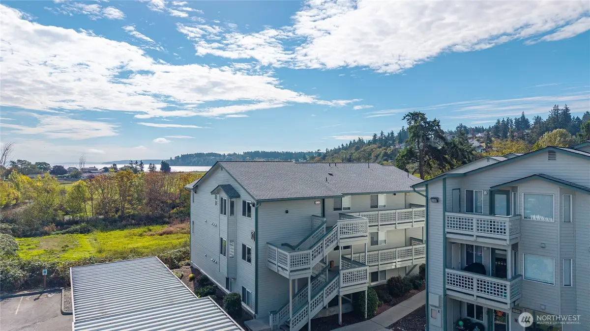 485 SW Bayshore Drive #C201, Oak Harbor, WA 98277 - Image #1