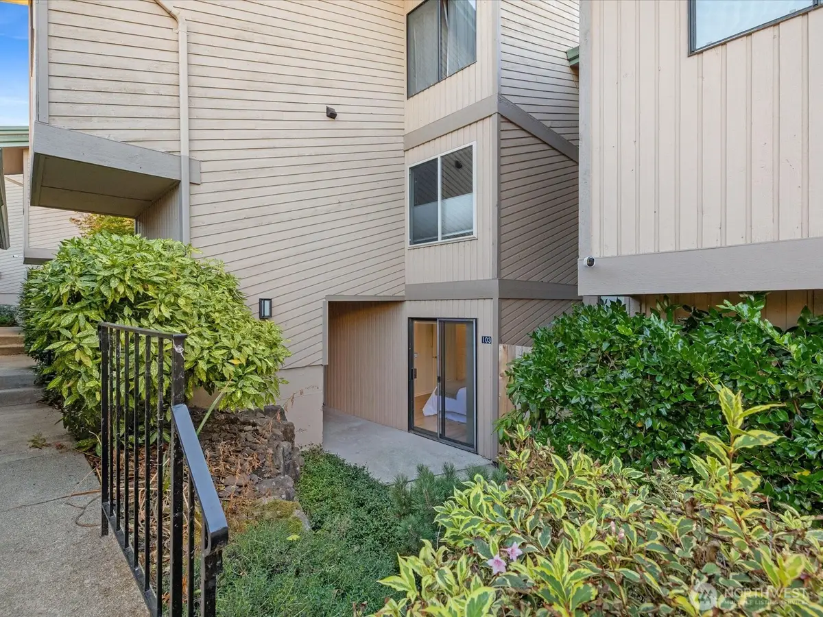 23001 Lakeview Drive #103, Mountlake Terrace, WA 98043 - Image #1