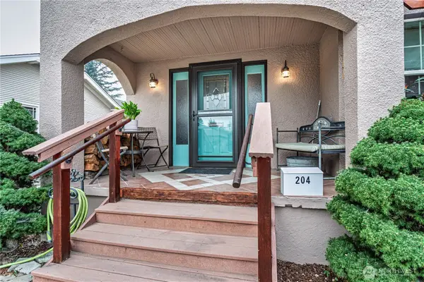 204 N Emerson Avenue, Wenatchee, WA 98801