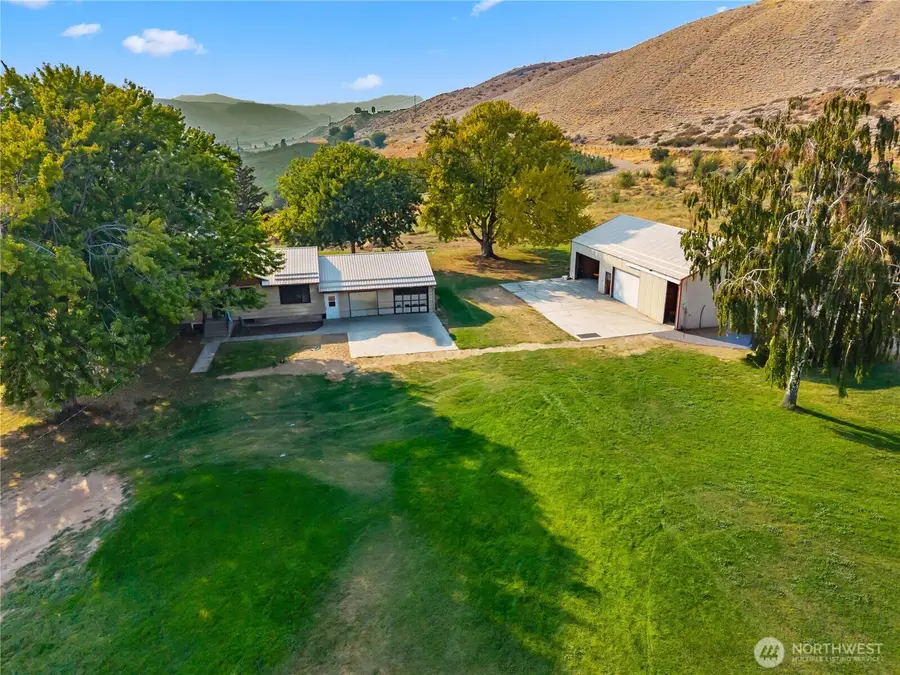 1550 Pear Lane, Rock Island, WA 98850 - Image #2