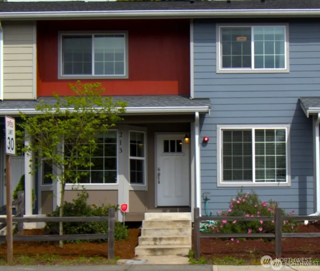 213 Norpoint Way Ne, Tacoma, WA 98422 - Image #1