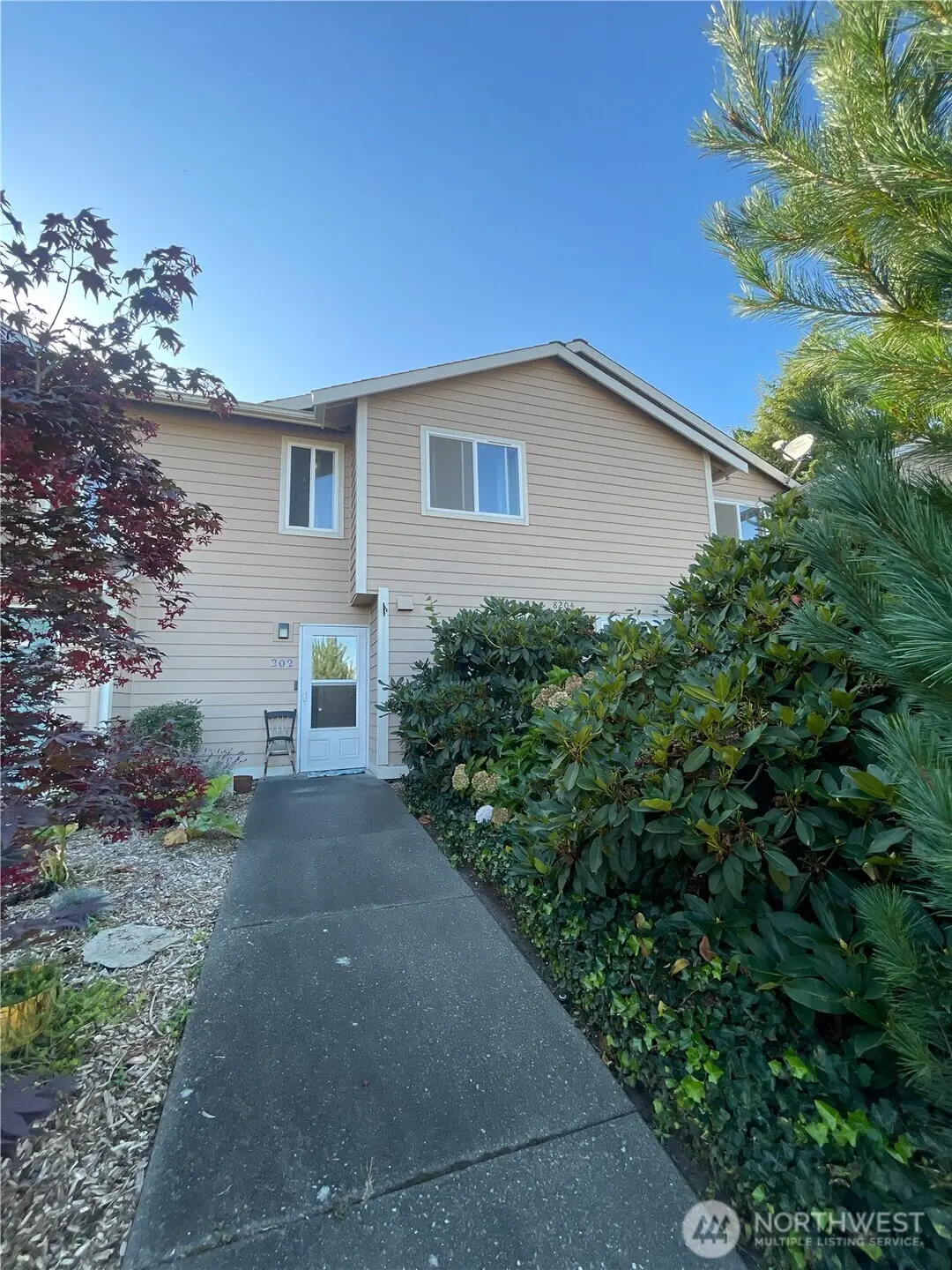 8204 Spokane Drive #302, Everett, WA 98203 - Image #1