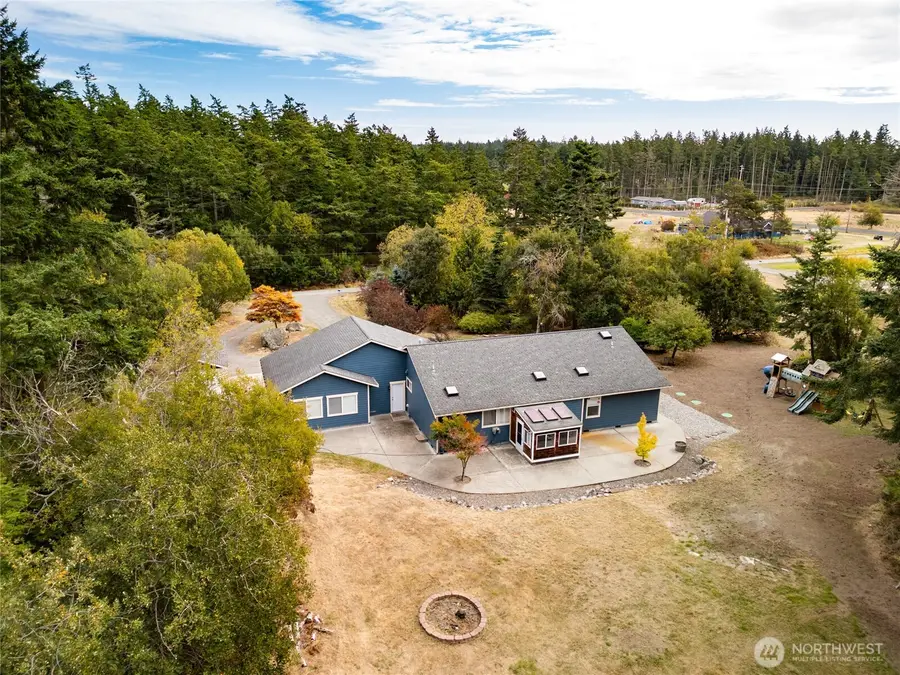 2033 Navy Lane, Oak Harbor, WA 98277 - Image #2
