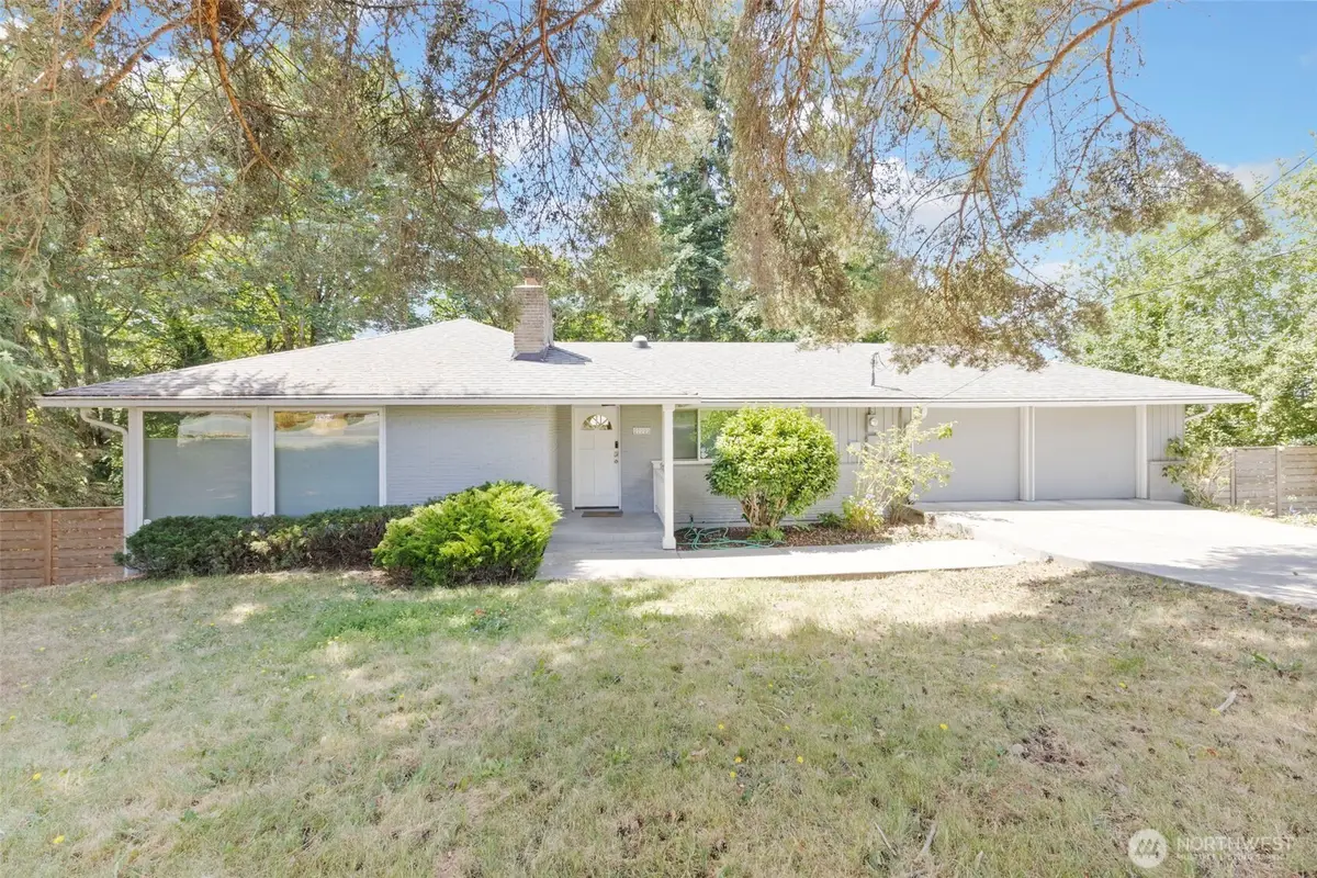 11005 Crestwood Drive S, Seattle, WA 98178 - Image #1