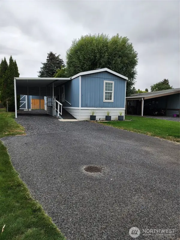 3010 W Peninsula Drive #86, Moses Lake, WA 98837