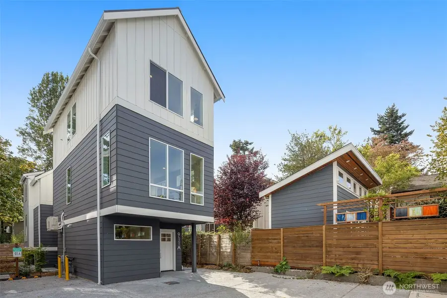 911 N 98th Street #A, Seattle, WA 98103 - Image #3