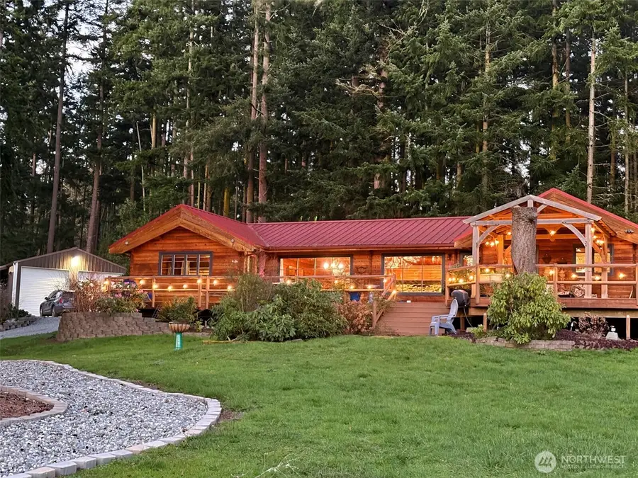 898 E Meadowood Lane, Freeland, WA 98249 - Image #2