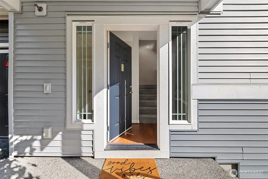 15720 Manor Way #F1, Lynnwood, WA 98087 - Image #2