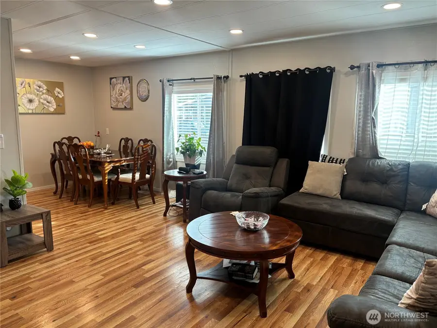 7901 W Clearwater Avenue #182, Kennewick, WA 99336 - Image #2