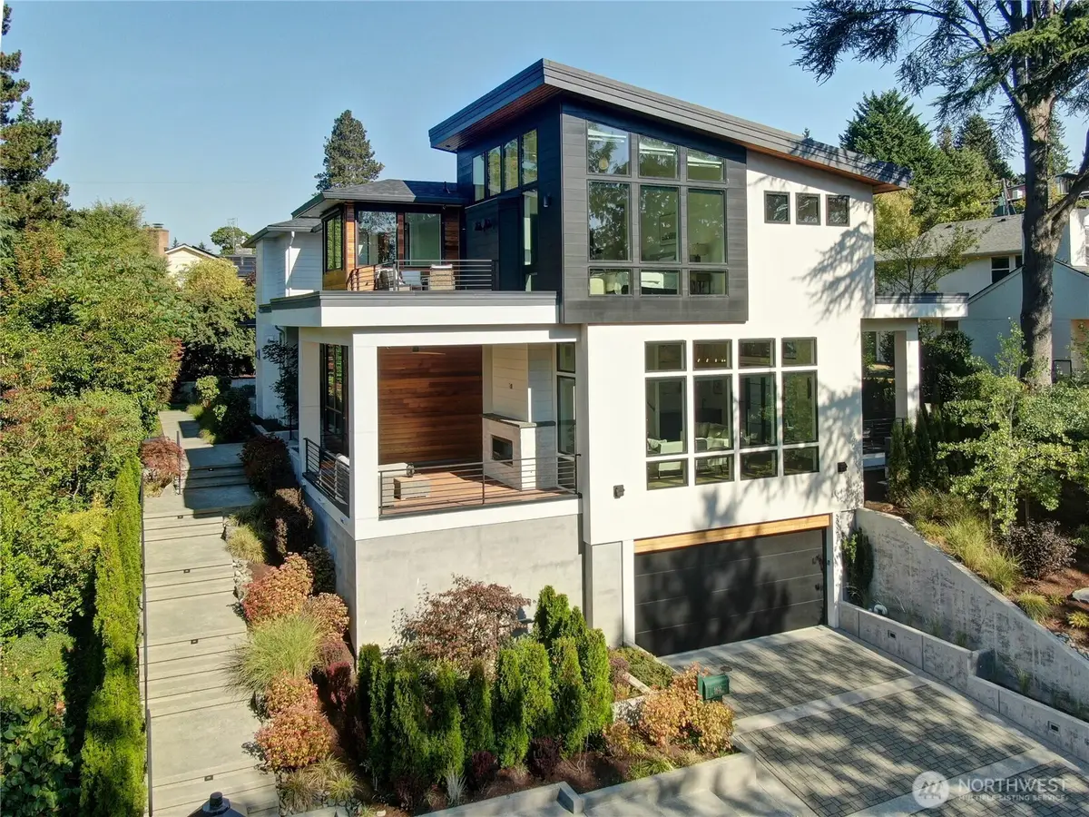 5632 NE 55th Street, Seattle, WA 98105 - Image #1