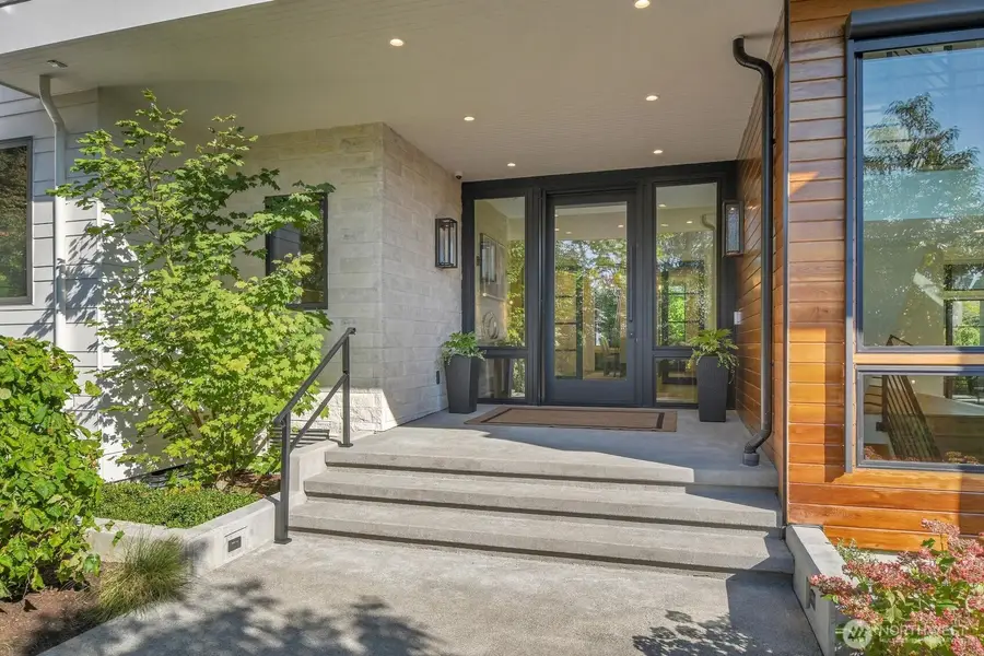 5632 NE 55th Street, Seattle, WA 98105 - Image #2