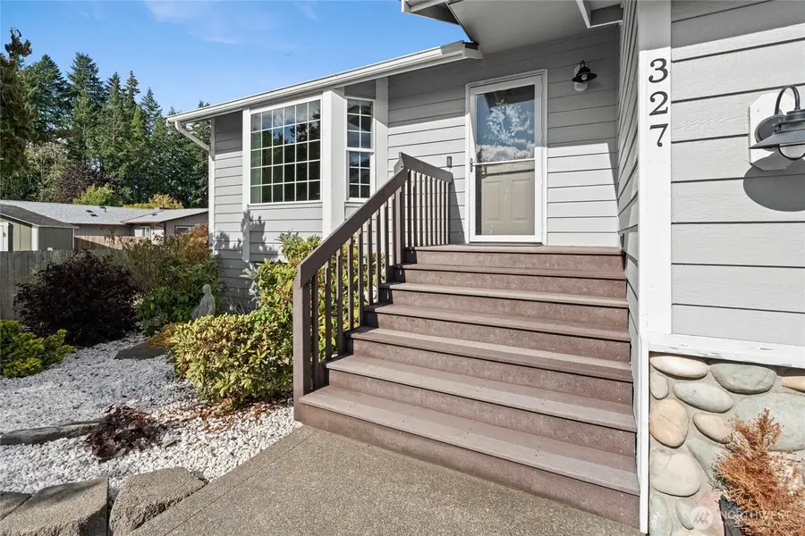 327 Maple Drive N, Eatonville, WA 98328 - Image #3