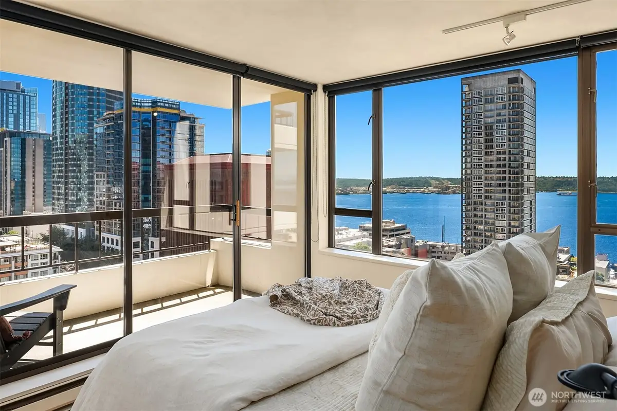 2201 3rd Avenue #2003, Seattle, WA 98121 - Image #1