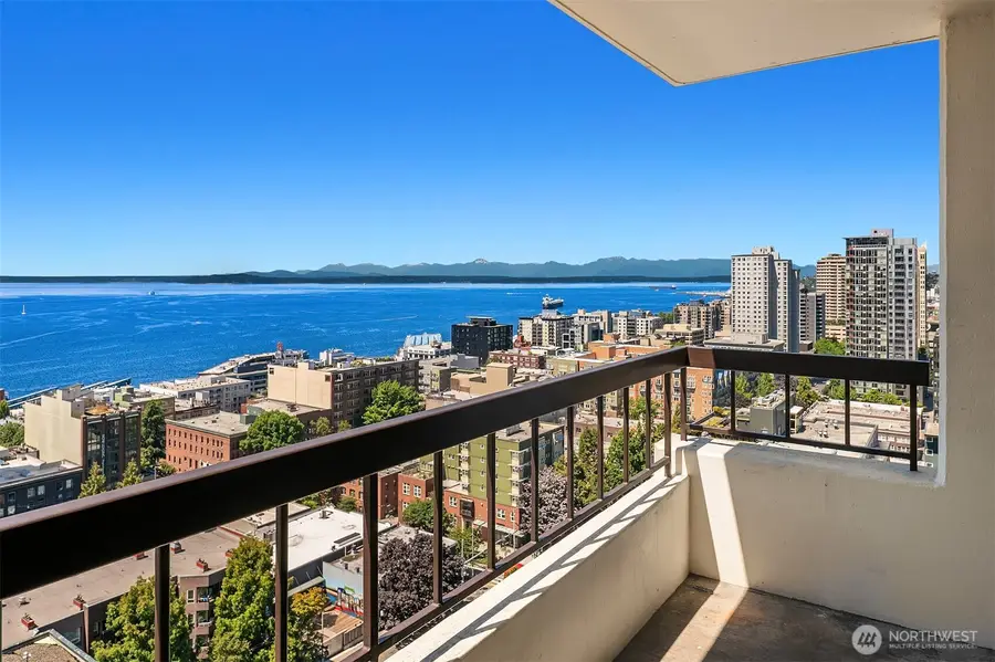 2201 3rd Avenue #2003, Seattle, WA 98121 - Image #2