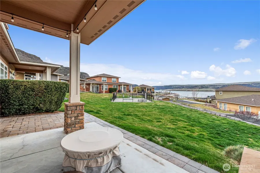 9122 NW Red Hawk Lane #A76, Crescent Bar, WA 98121 - #2