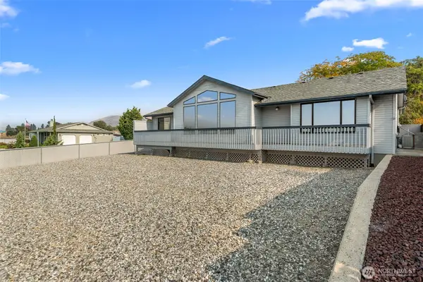 326 Goldcrest Street, East Wenatchee, WA 98802