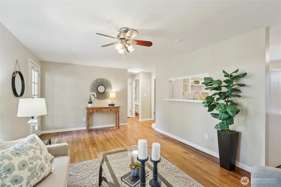 1005 NE 170th Street, Shoreline, WA 98155 - Image #3