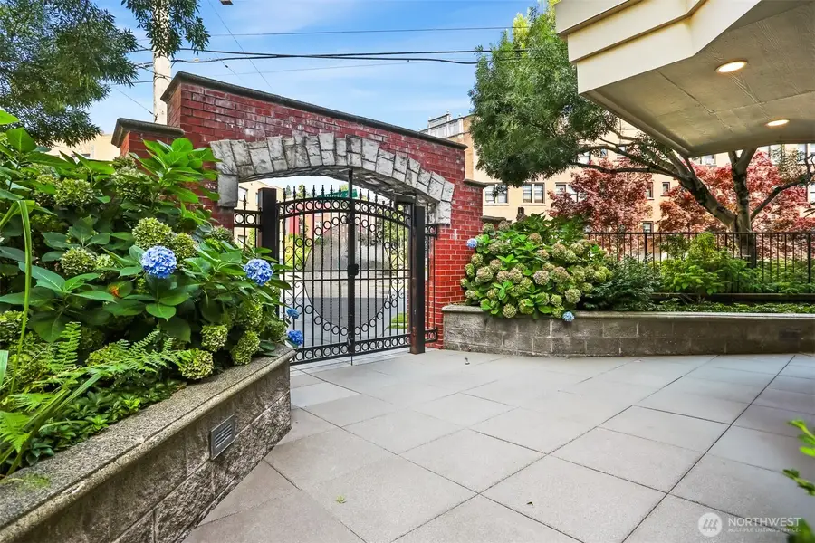 530 4th Avenue W #206, Seattle, WA 98119 - Image #3