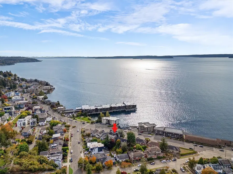 3636 Beach Drive Sw #A, Seattle, WA 98116 - Image #2