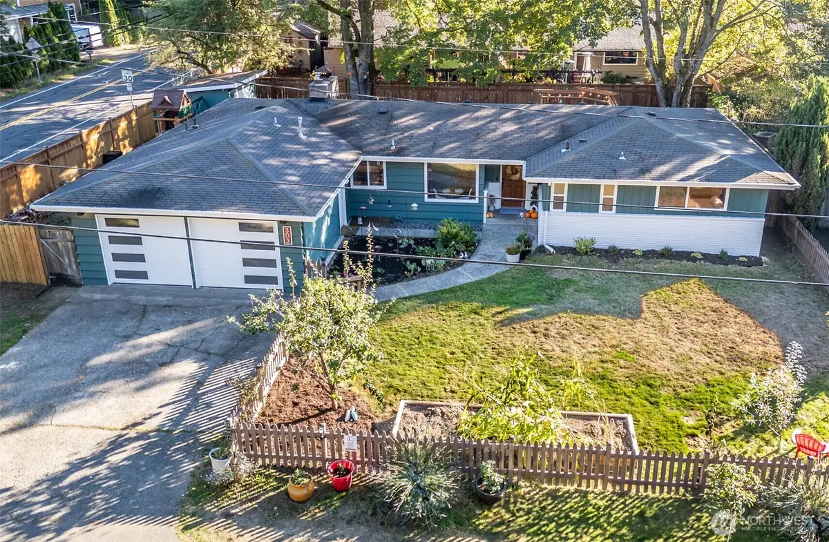 303 NW 203rd Street, Shoreline, WA 98177 - Image #1