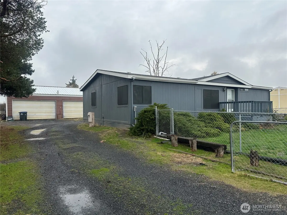 8653 Harris Road Ne, Moses Lake, WA 98837 - Image #1