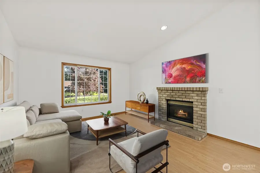 10102 8th Avenue Ct S, Tacoma, WA 98444 - Image #3