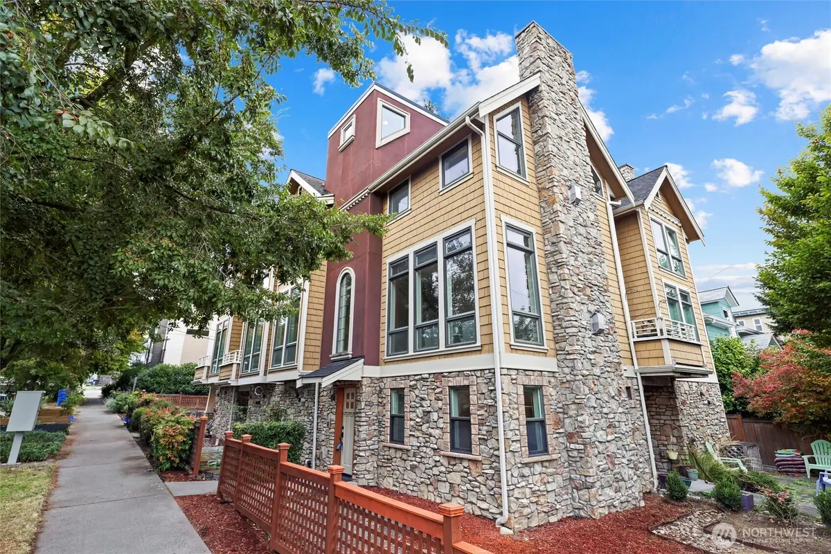 4202 Linden Avenue N, Seattle, WA 98103 - Image #1