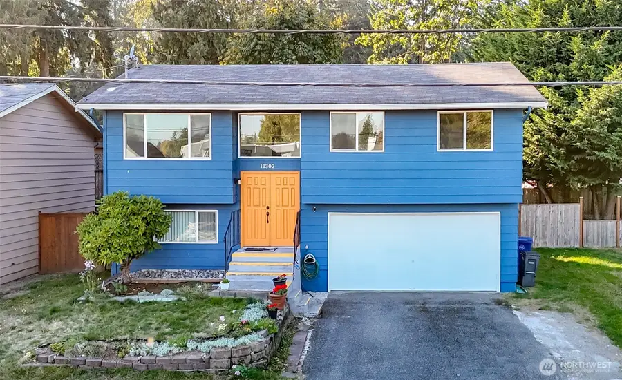 11302 E Ibberson Drive, Everett, WA 98208 - Image #2