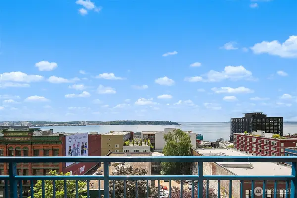 2414 1st Avenue #412, Seattle, WA 98121